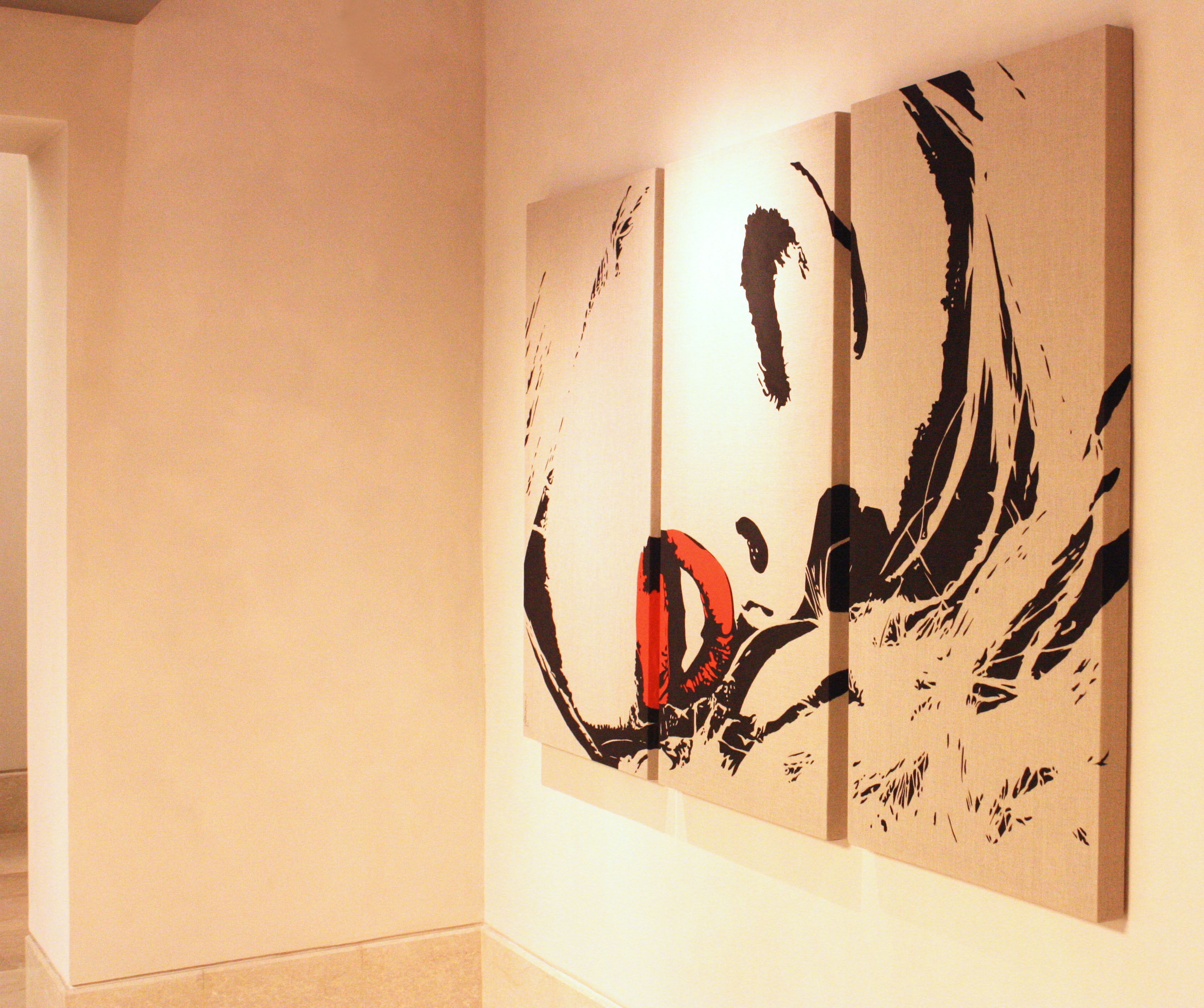 Studio Calesini, corridoio con arte contemporanea, Roma