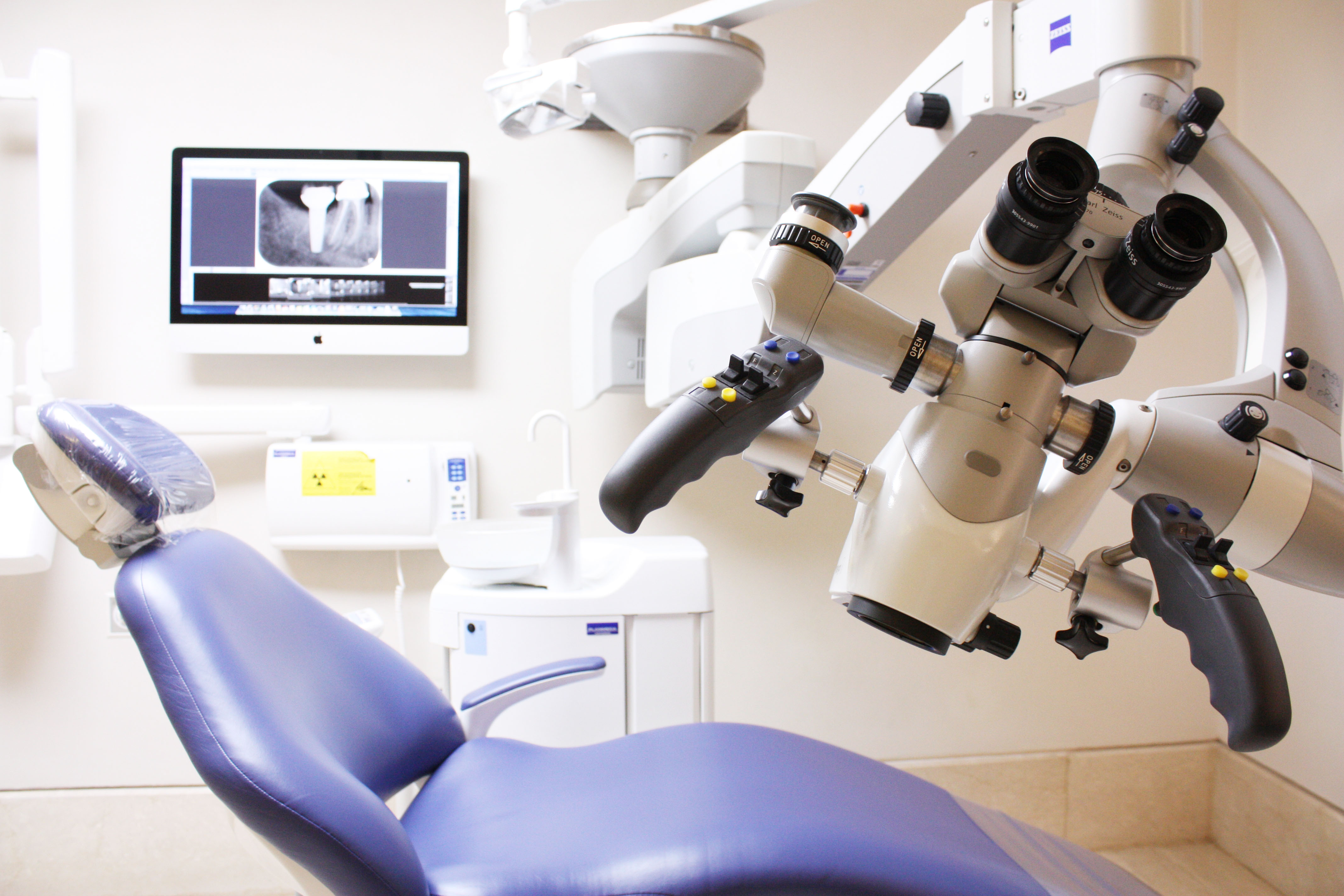 Microscopio operatorio Zeiss, Studio Calesini Roma